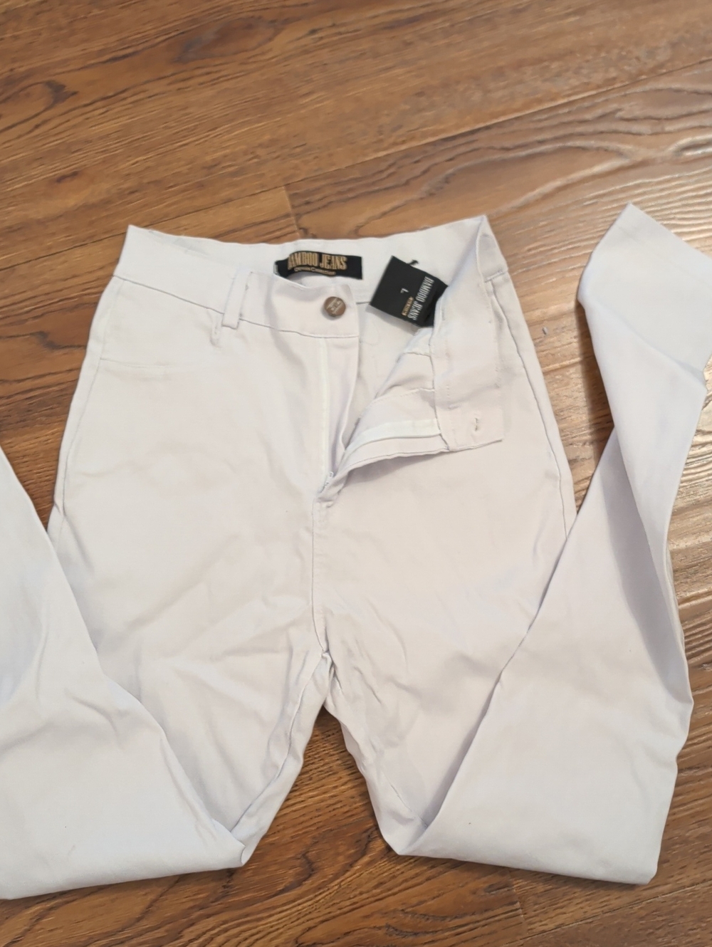 BAMBOO Women’s White Skinny Jeans